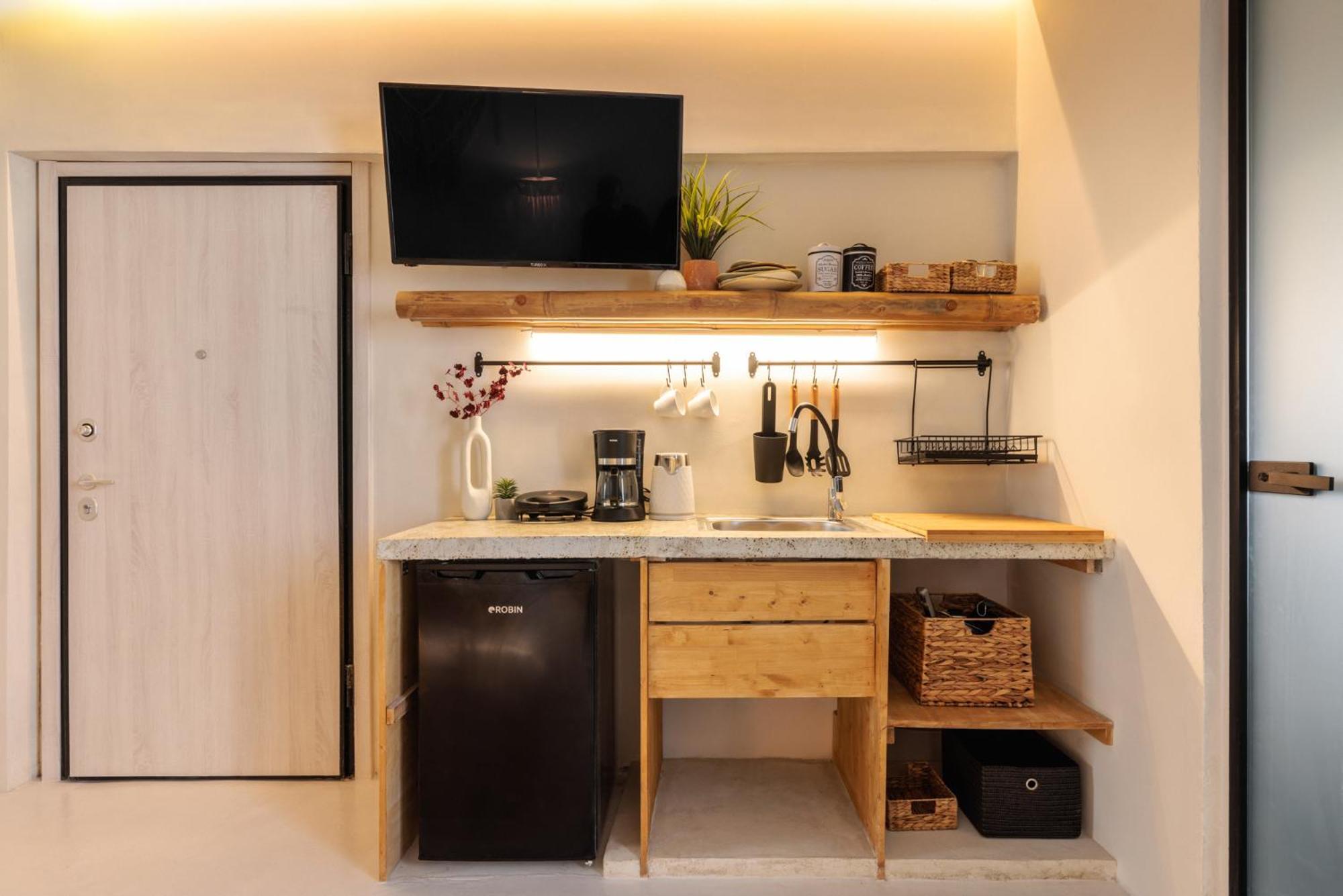 Unique Room-jacuzzi And Balcony Apartment