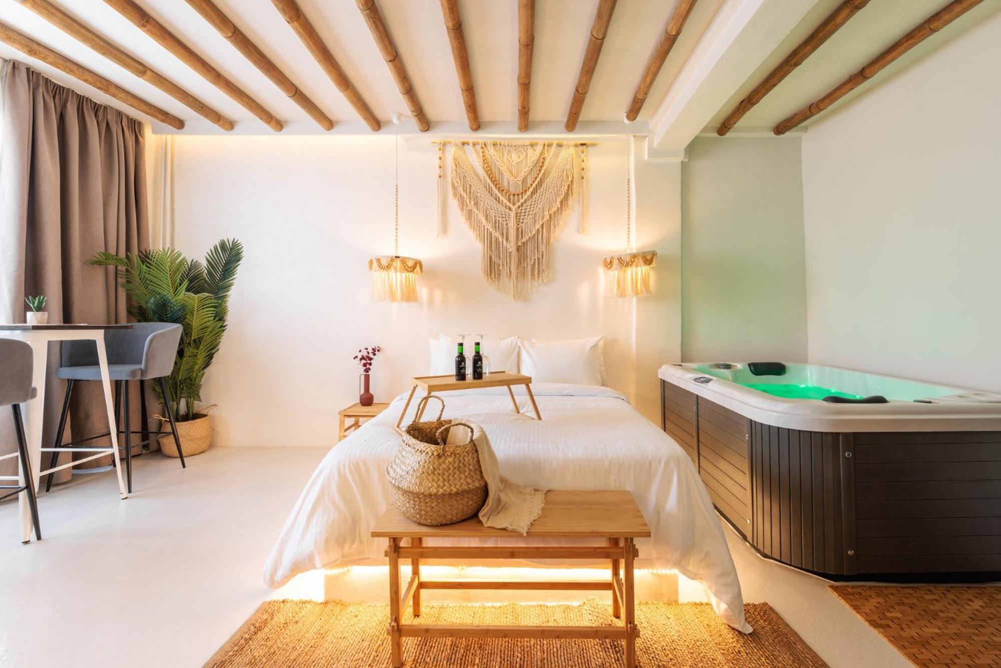 Apartament Unique Room-jacuzzi And Balcony Salonic