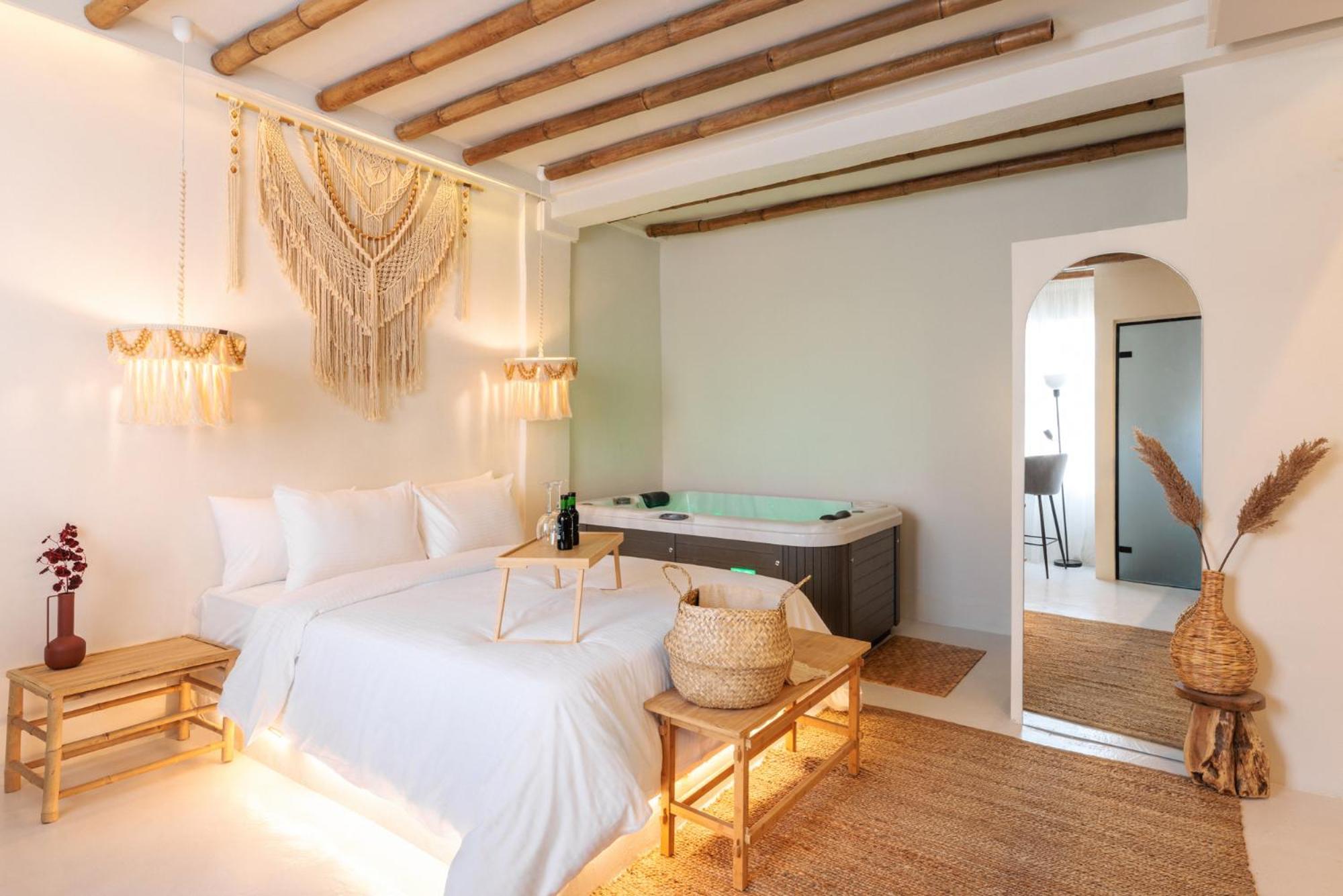 Apartment Unique Room-jacuzzi And Balcony