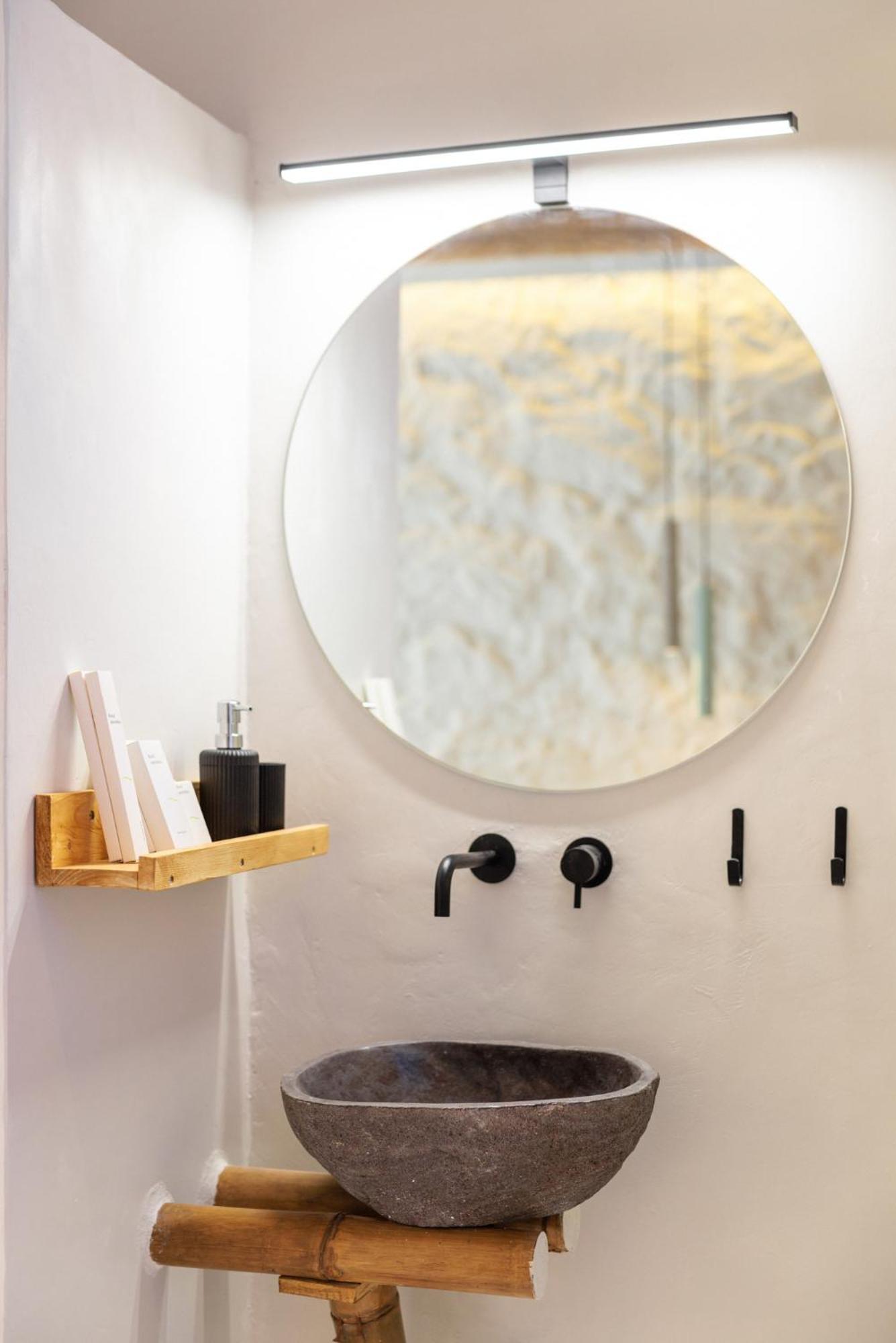 Unique Room-jacuzzi And Balcony Salonic