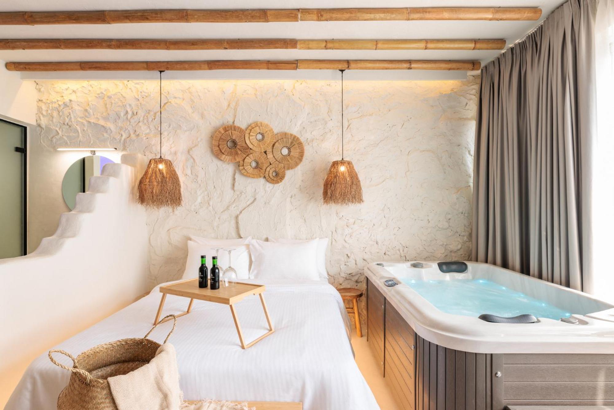 Unique Room-jacuzzi And Balcony * Thessaloniki