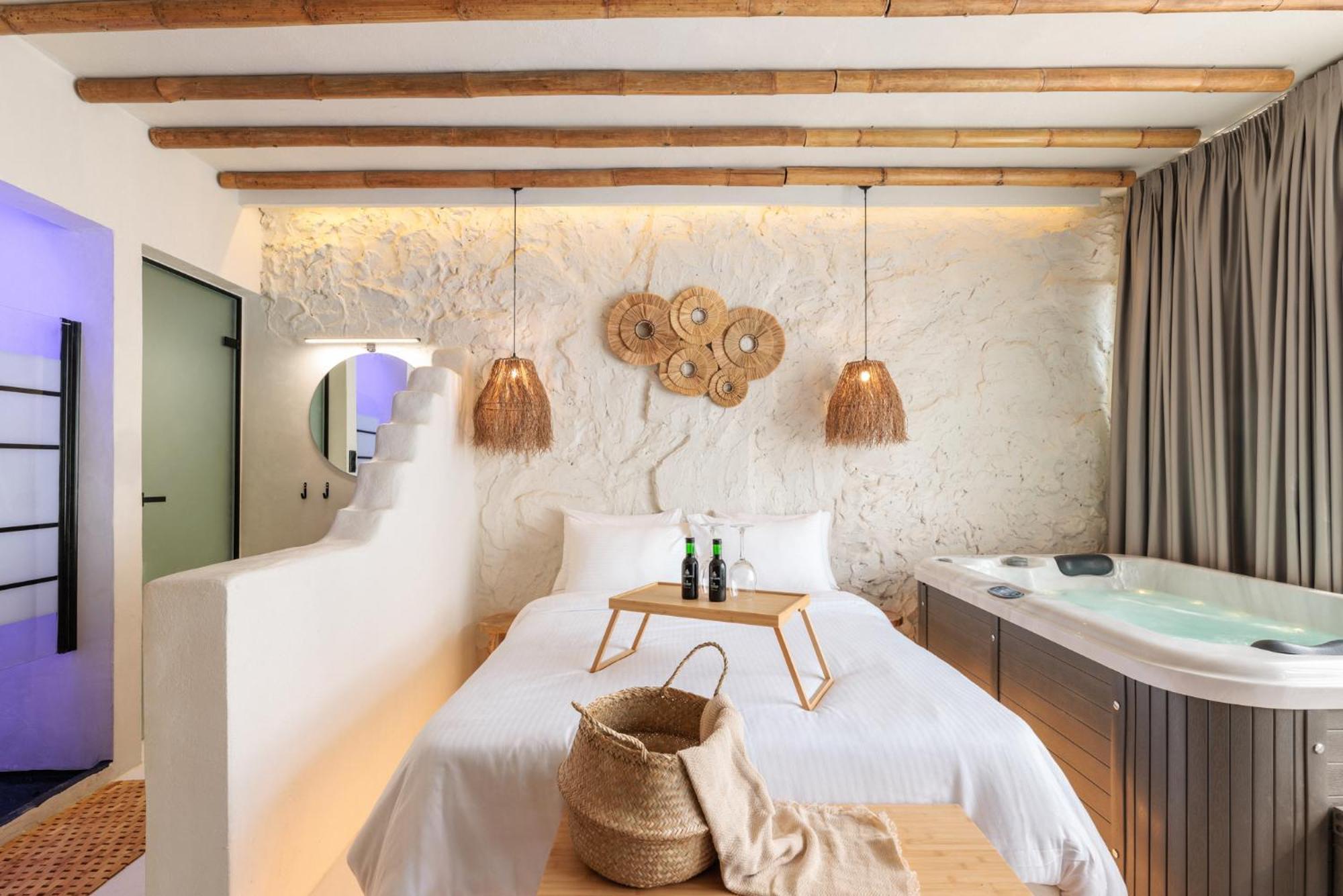 Unique Room-jacuzzi And Balcony Apartment *