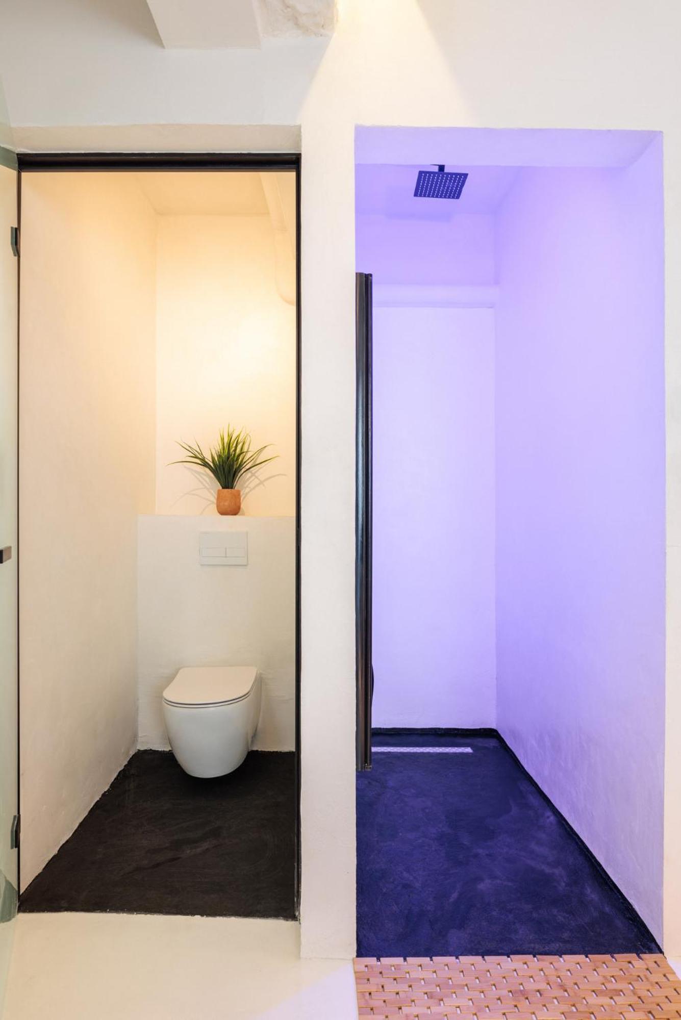 Apartment Unique Room-jacuzzi And Balcony