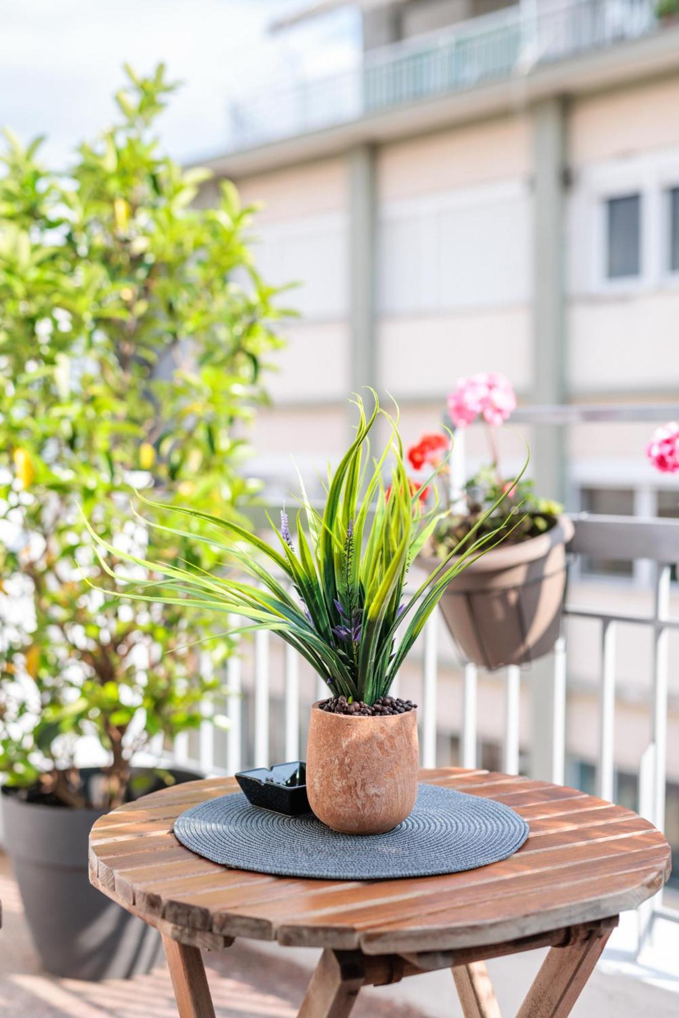 Apartment Unique Room-jacuzzi And Balcony