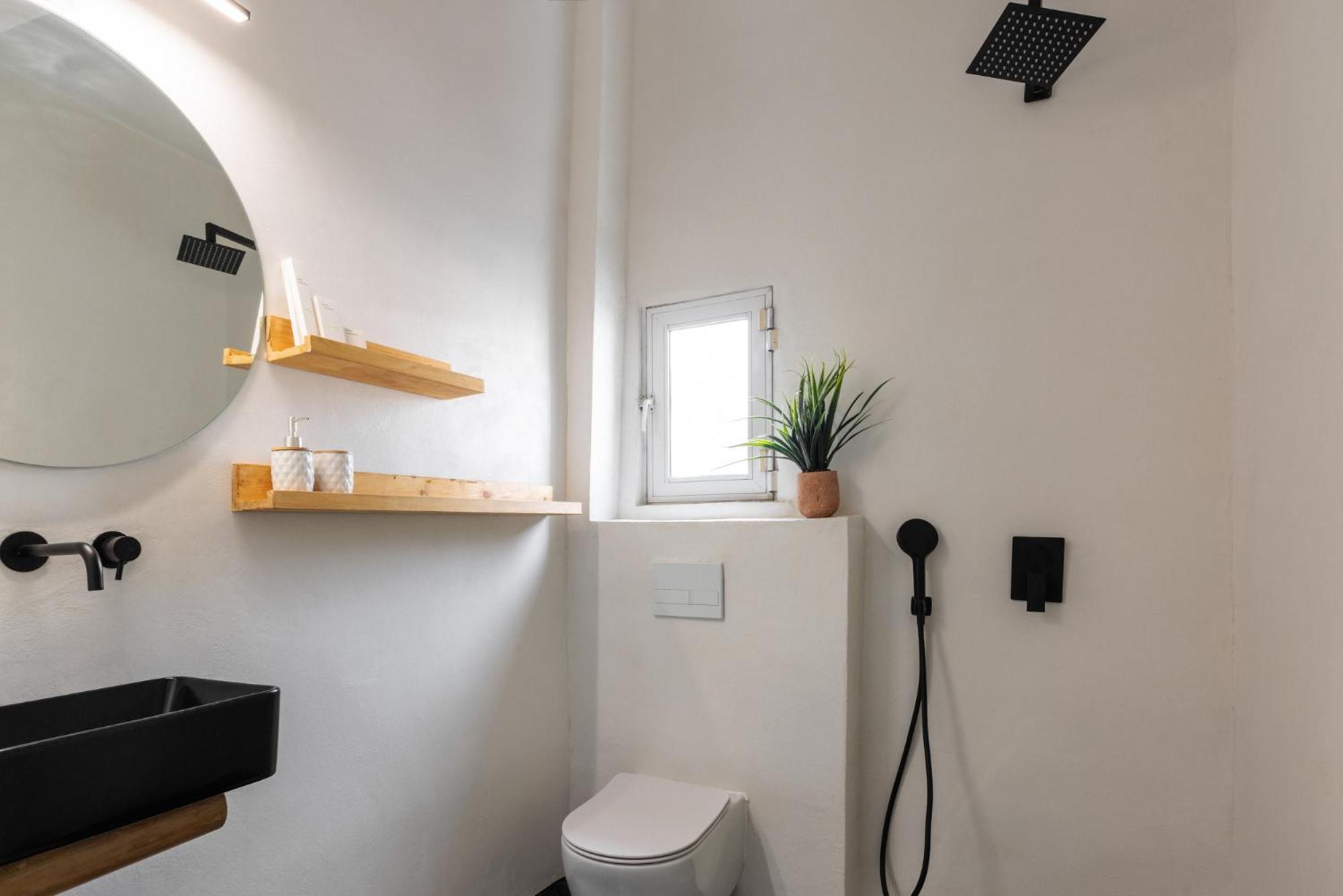 Unique Room-jacuzzi And Balcony Apartment *