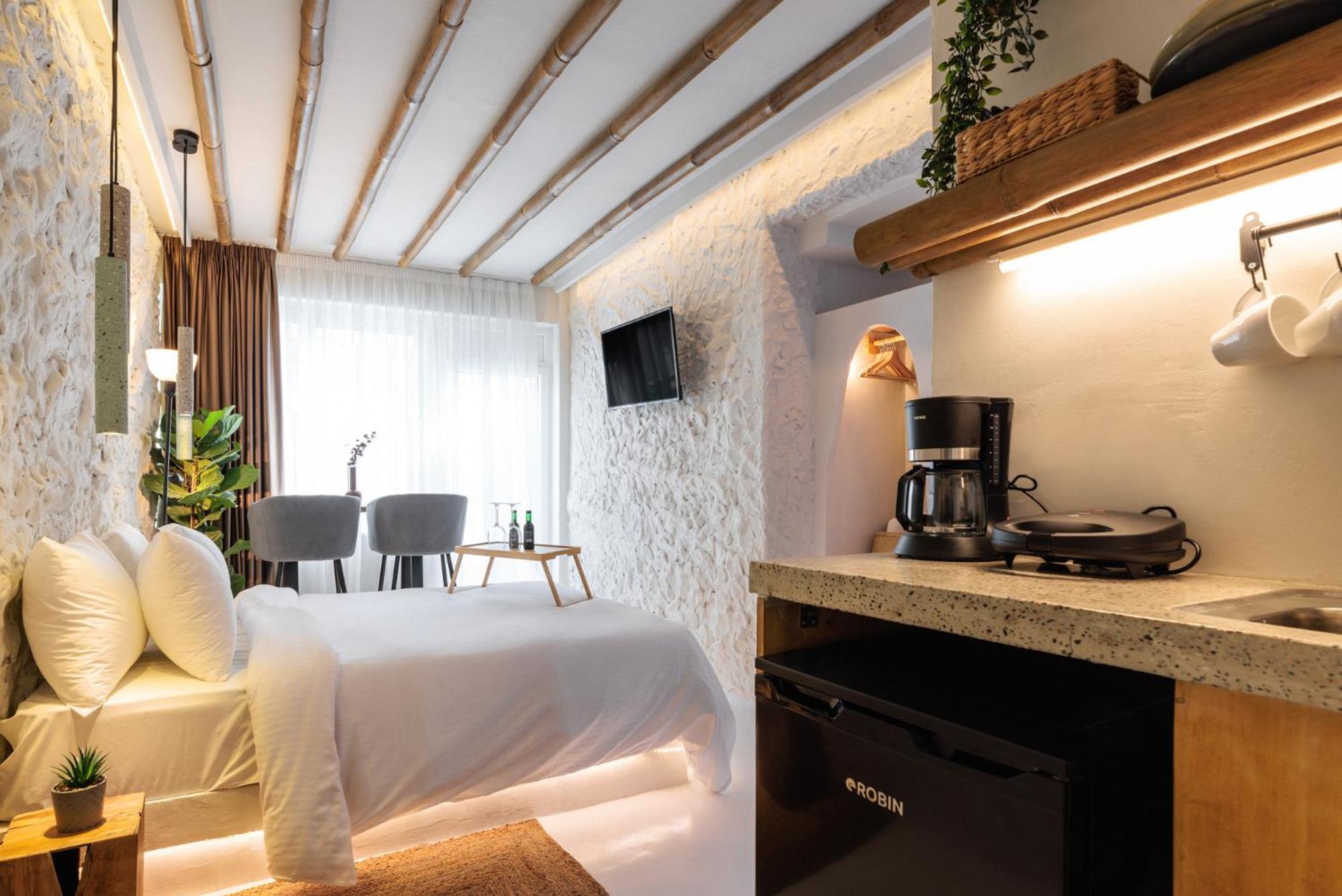 Unique Room-jacuzzi And Balcony Apartment Thessaloniki